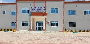 Wasaarada Waxbarashada KG Oo wada dadaalo lagu kor dhinayo Iskuulada Waxbarashada Bilaashka ah