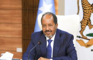 Madaxweynaha Soomaaliya oo Kulan la Qaatay Hoggaanka Ciidamada Xooga Dalka