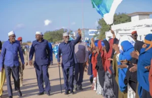 Axmed Madoobe oo dalka ku soo laabtay iyo qorshe culus oo kasocda Magalada Kismaayo.