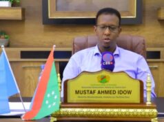 Daawo;-Wasiirka Waxbarashada KGS Mustaf Axmed Iidow Oo Hambalyeeyay Sannad Guurrada 1aad Ee Warbaahinta