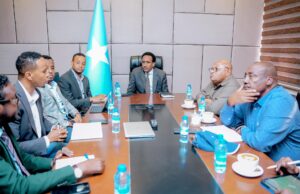 Maxay ka wada hadleen Agaasimaha Hay’adda Socdaalka iyo Wakiilka Midowga Afrika ee Soomaaliya?