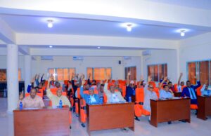 Golaha Wakiillada DG Jubbaland oo Axmed Madoobe u waqti dheereeyay magacaabista Wasiirradiisa