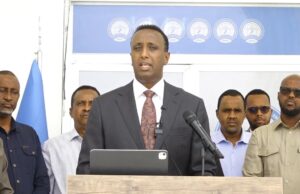 Gudoomiye Cabdikariin “7 bari kadib ayaan idinla wadaagi doonaa jadwalka doorashooyinka iyo meelaha lagu qabanaayo.