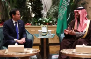 Xoghayaha arrimaha dibadda Maraykanka oo la kulmay Dhaxal-sugaha Sacuudiga.