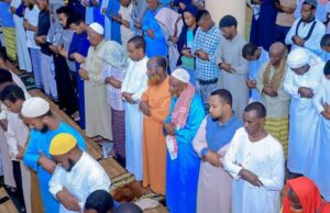 Sawiiro;-Salaada Taahjudka iyo Masjidka Arabta Ee Magaalada Baydhabo