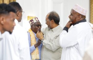 Sawiro;-Madaxweyne Xasan Sheekh oo kulan la qaatay culimada Soomaaliyeed,