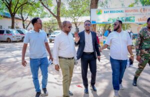 Sawiro;-Wasiirka Wasaarada Caafimaadka iyo Daryeelka Bulshada Dowlada GKS Oo kulan muhiim ah la qaadtey madax sare ee ka Socodtey Ha’yada MSF Somalia.