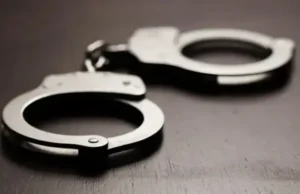 Ma kufsi baa haddii qof dumar ah ay nin xoogto?