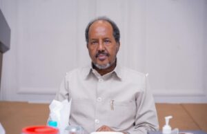 Madaxwayne Xasan Shiikh oo Shaaciyay Ujeedka safarka RW Xamse ku tagay Laascaanod.