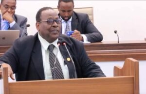 Xildhibaan Dalxa oo ka hadlay Xiisada ka taagan Baarlamaanka Soomaliya-Fariina udiray.