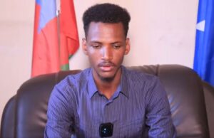 Agaasimaha waaxda caafimaadka iyo fayadhowrka degmada Baydhabo oo soo saaray Amaro iyo digniino ku socota Dadweynaha Baydhabo.