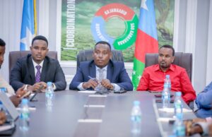 Sawiro;-Kulan Looga hadlay Mashaariicda dhismaha Wadooyinka Laamiga Oo Baydhabo lagu qabtey