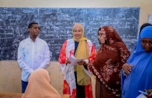 Sawriro;-Wasiirka Wasaaradda Waxbarashada,Dowladda Koonfur Galbeed Soomaaliya, Marwo Sahra Cusmaan Axmed, ayaa maanta si rasmi ah u daahfurtay imtixaanka Naqliga ee sanad dugsiyeedka 2024–2025.