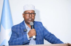 wasiirka cusub ee wasaaradda difaaca oo maanta xilka la wareegay