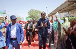 Sawiro;-Ra’iisul wasaare Xamse oo booqday magaalada Carta