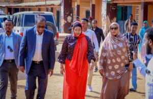 Sawiro;-Guddoomiyaha Baarlamaanka KGS iyo Mas’uuliyiin Kale oo si Rasmi ah u Daah-furay Imtixaanka Fasalka 8-aad ee Dugsiyada Koonfur Galbeed.