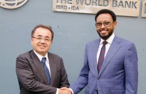 DF oo loo ansixiyay dhaqaale loogu deeqay.