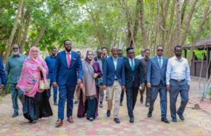 Sawiro;-Wasiirka Waxbarashada Soomaaliya oo la kulmay Madaxweynaha Hirshabeelle