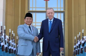 Madaxweynayaasha Turkiga iyo Indonesia oo makarafoonka laga Damiyay Markii ay Israiil,,