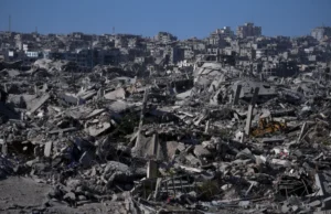 Dadkii dib ugu laabtay Gaza oo garan waayay Magaaladaas oo aad u burburtay