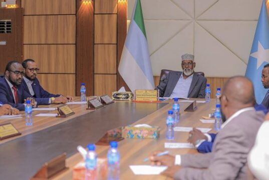 Golaha Wasiirrada Jubbaland oo ka shiray Labo qodob oo Deegaanka ku soo Korodhay.