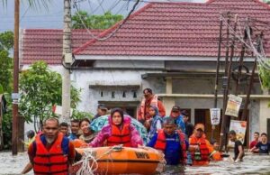 Boqollaal qof oo Nolol iyo Geeri lagu la yahay daadad ka dhacay Indonesia.
