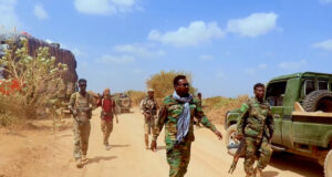 Ciidamada huwanta oo Fasaxay gaadiid ku xayirnaa inta u dhexeysa Yaaqbariweyne iyo Leego.