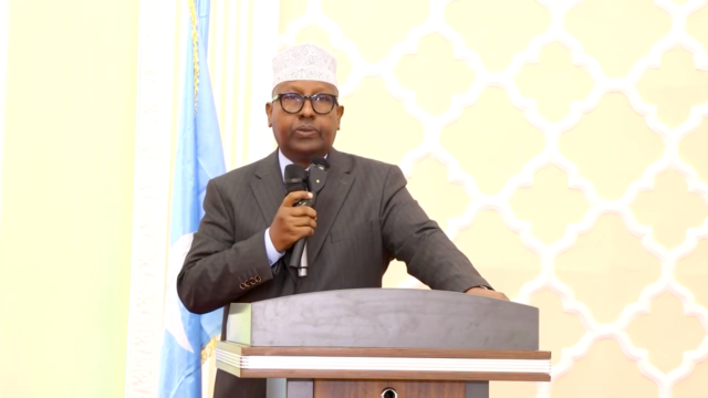 Axmed-Fiqi-Wasiirka-Gaashaandhigga