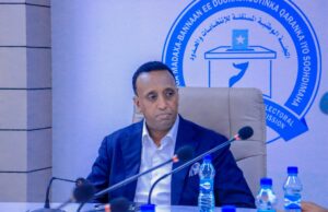 Guddoomiye Cabdikariin “Guddoomiyeyaasha Degmooyinka Gobolka Banaadir waalooyaabaa doorashada soo socota”
