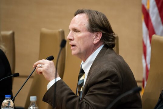 Senator Jim Abeler oo Donald Trump kula taliyay in uu la kulmo Bulshada Soomaalida ah