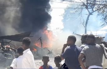 Wararkii ugu dambeeyay Dab ka kacay caasimadda Indonesia oo dad badan ku dhinteen