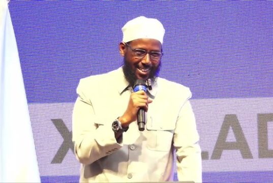 Wasiir Roobow “Tirakoob ayaa ku socda Dugsiyada Qur’aanka lagu barto”