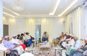 Madaxweyne Xasan Sheekh oo kulan la qaatay Isimada Puntland.