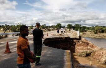 Daadad ka dhashay Roob Mahiigaan ah oo ka da’ay Koofurta Qaaradda Afrika oo ku dilay in ka badan 100 qof