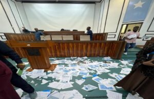 Kulankii Baarlamaanka ee maanta oo buuq kusoo idlaaday