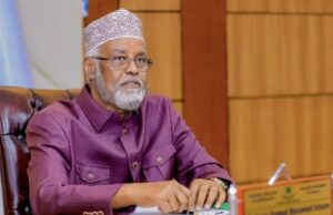 Maxkamadda gobolka Banaadir ayaa maanta si rasmi ah ugu dhawaaqday oo cafis u fidisay Axmed Madoobe .