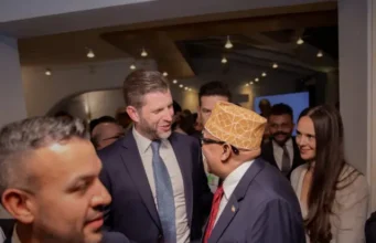 Madaxweyne Cirro iyo wiilkaTrump oo kulmay.