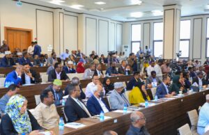 Guddoonka Baarlamaanka oo ganaaxay Xildhibaanno rabsho ka sameeyay fadhigooda