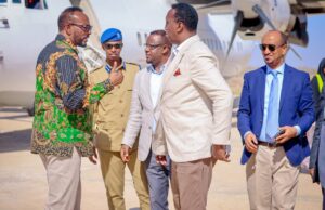 Sawiro ;- (Baydhabo) Guddiga Doorashooyinka Qaranka oo bilaabay kormeer iyo wadatashi