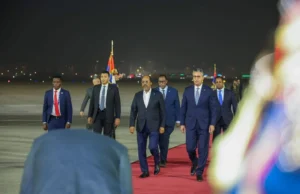 Madaxweynaha Soomaaliya, oo caawa booqasho rasmi ah ugu bilaabatay magaalada Qaahira.