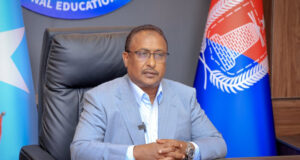 Guddoomiyaha Muungaab oo ku dhawaaqay in lagu horumarinayo waxbarashada Gobolka Banaadir.