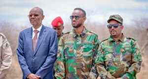 Sawiro;l-Madaxweyne Laftagareen oo tababar u soo xiray Ciidamada Daraawiishta Koonfur Galbeed.
