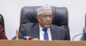 Guddoonka Golaha Shacabka oo hor istaagay in ay Muqdisho ka dhoofaan Xildhibaanno u socday Garoowe