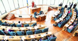 Maxaa ka jira in Dalalka xubnaha ka ah EAC in ay bixinayaan Mushaarka Xildhibaannada Dalladaas?