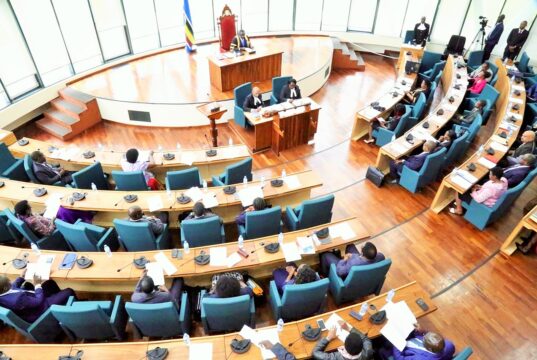 Maxaa ka jira in Dalalka xubnaha ka ah EAC in ay bixinayaan Mushaarka Xildhibaannada Dalladaas?