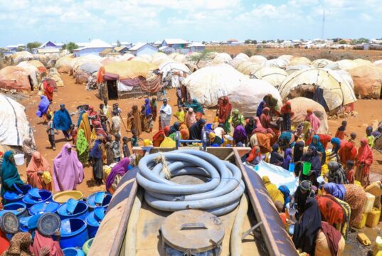 Xiisadda ka taagan Koofur Galbeed oo saamaysay Gargaarka bani aadamnimo & qoysaska Barakacayaasha ah