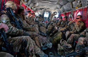 Maraykanka oo bariga dhexe u diray Ciidamada ka booda Diyaaradaha