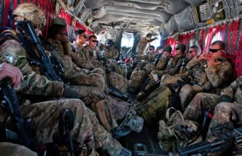 Maraykanka oo bariga dhexe u diray Ciidamada ka booda Diyaaradaha