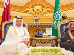 Waddamada Khaliijka Oo arkay ayagoo dhexda ka taagan safka hore ee dagaalka.