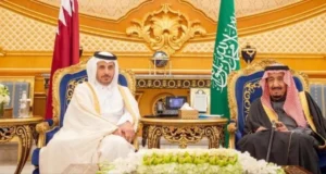 Waddamada Khaliijka Oo arkay ayagoo dhexda ka taagan safka hore ee dagaalka.